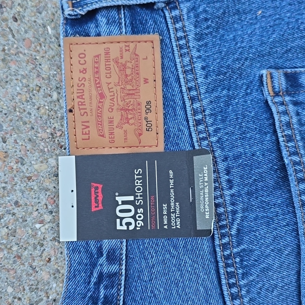 NWT Levi's 501 Button Fly 90s Denim Jean Shorts - Picture 3 of 8